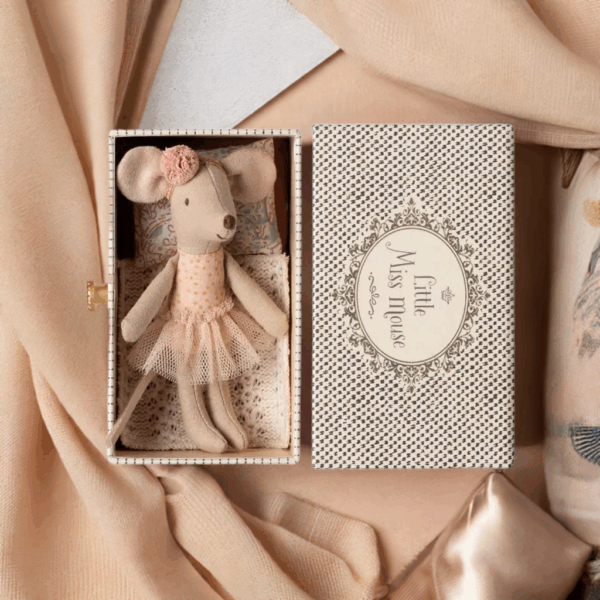 Maileg Dance Mouse in Daybed, Little Sister - Ποντικίνα σε κουτί-κρεβάτι