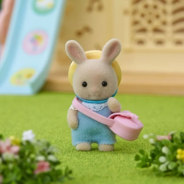 Μωρό Milk Rabbit με καπελάκι και τσαντούλα