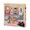 Διαδραστικό Βασικό Σετ Επίπλων Sylvanian Families με φιγούρα & αξεσουάρ.