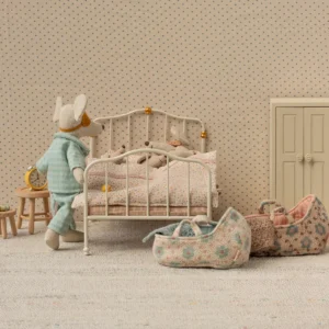 Maileg Vintage Mouse Bed Large Off White